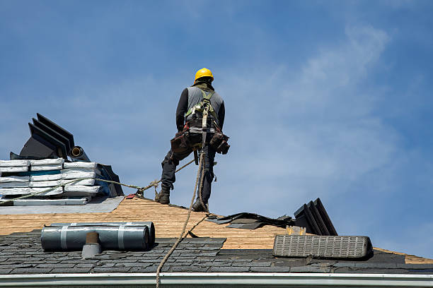Professional Gutter Installation technician working in San Rafael, NM